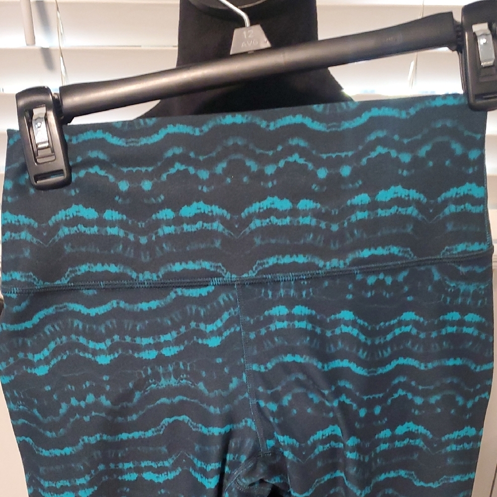 Fabletics Blue Patterned Women's Active Leggings - image 5